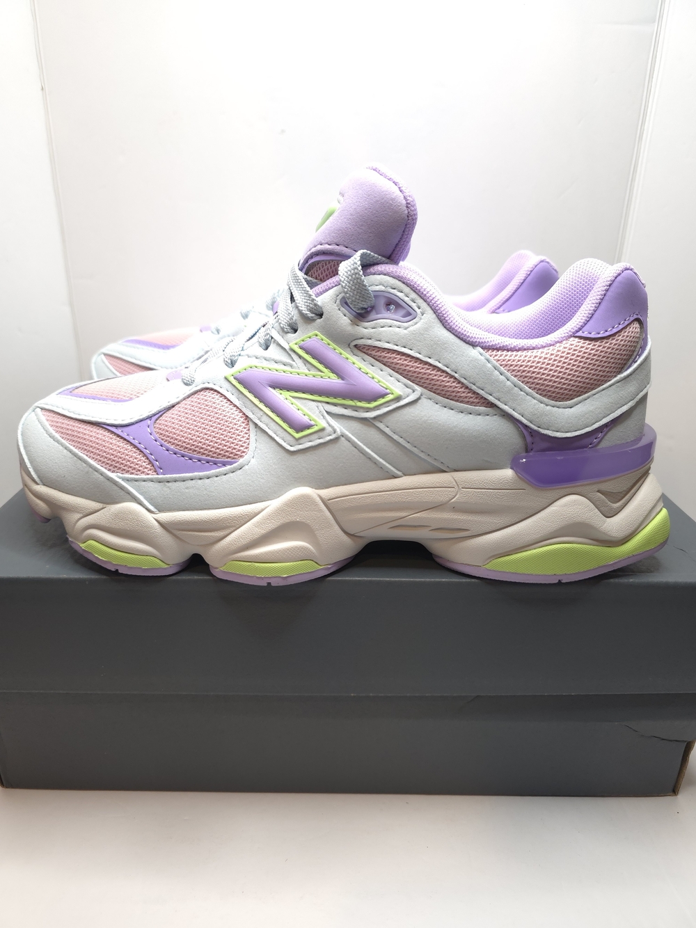 New Balance 9060 Purple/blue 7Y/8.5W